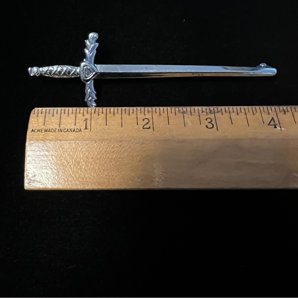 Sword Shaped Kilt Pin men’s Kilt Accessory Claymore 4” Sturdy Silver Tone - Picture 6 of 7